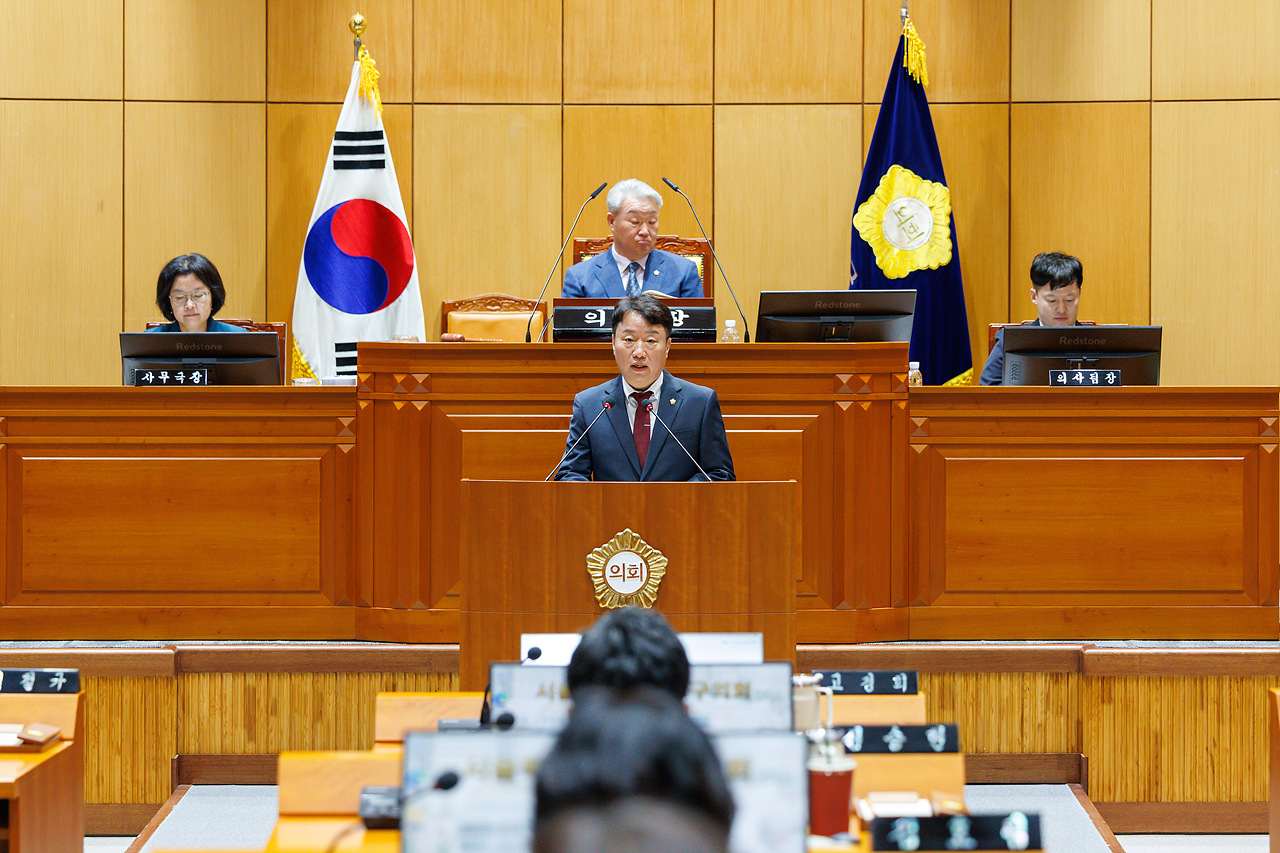'제348회 임시회 제2차 본회의' 게시글의 사진(7) '07.jpg'