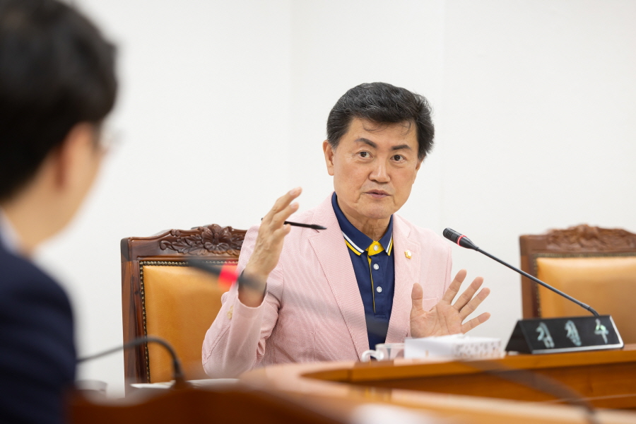 '제338회 구로구의회 임시회 회기중 행정기획위원회 안건심사 및 제2회 추가경정예산안 예비심사' 게시글의 사진(6) '[크기변환]김철수_국 (30).JPG'