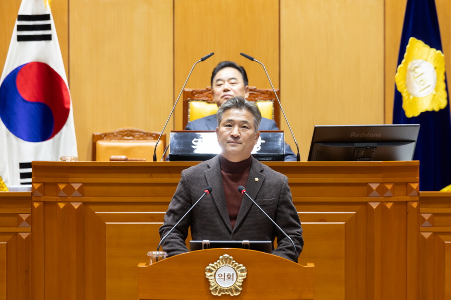 '제332회 구로구의회 정례회 제4차 본회의 구정질문_시책분야' 게시글의 사진(3) '크기변환_김영곤 (1).JPG'