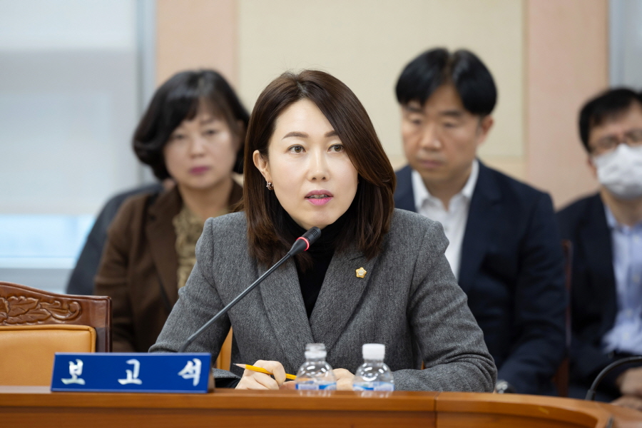 '제321회 구로구의회 임시회 폐회중 운영위원회' 게시글의 사진(10) '크기변환_전미숙 (18).JPG'