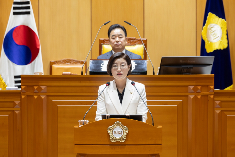 '제332회 구로구의회 정례회 제1차 본회의' 게시글의 사진(4) '크기변환_김미주 (3).JPG'