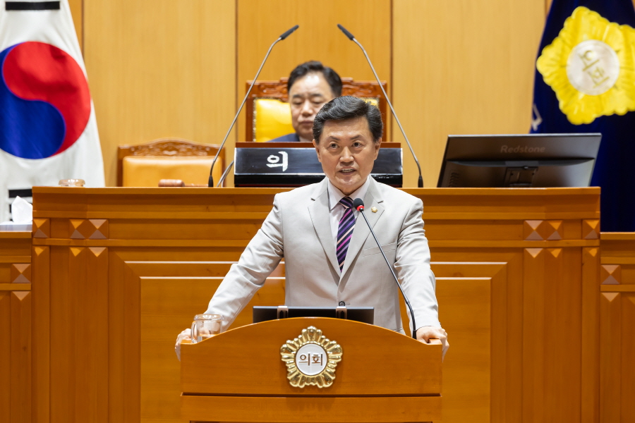 '제336회 구로구의회 정례회 제5차 본회의 구정질문_시책분야' 게시글의 사진(10) '[크기변환]김철수_국 (5).JPG'