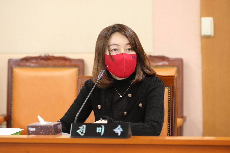 '제311회 구로구의회 임시회 폐회중 운영위원회회의' 게시글의 사진(8) '크기변환_전미숙 (3).JPG'