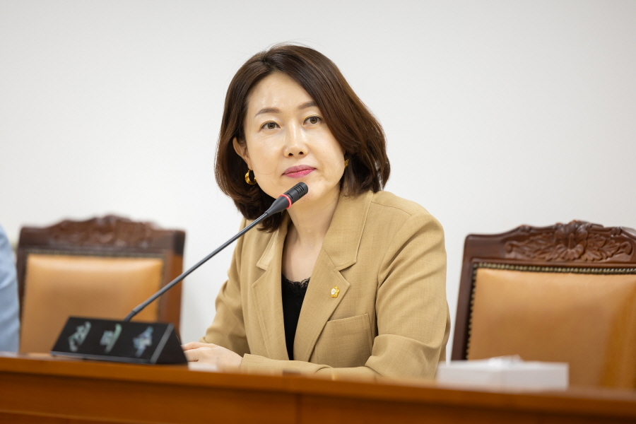 '제338회 구로구의회 임시회 회기중 행정기획위원회 안건심사 및 제2회 추가경정예산안 예비심사' 게시글의 사진(9) '[크기변환]전미숙 (23).JPG'