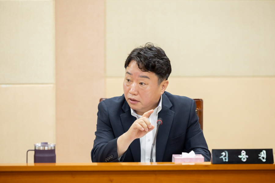 '제336회 구로구의회 정례회 폐회중 운영위원회 회의' 게시글의 사진(9) '[크기변환]김용권 (3).JPG'