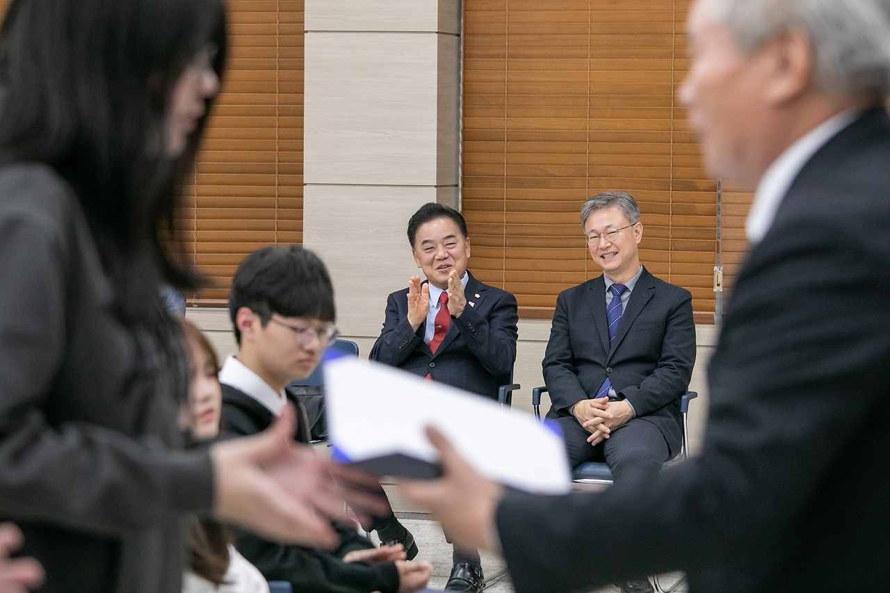 '2025 구로장학생 장학증서 수여식' 게시글의 사진(5) '04.jpg'