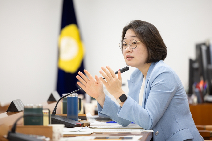 '제338회 구로구의회 임시회 회기중 행정기획위원회 안건심사 및 제2회 추가경정예산안 예비심사' 게시글의 사진(8) '[크기변환]양명희 (27).JPG'