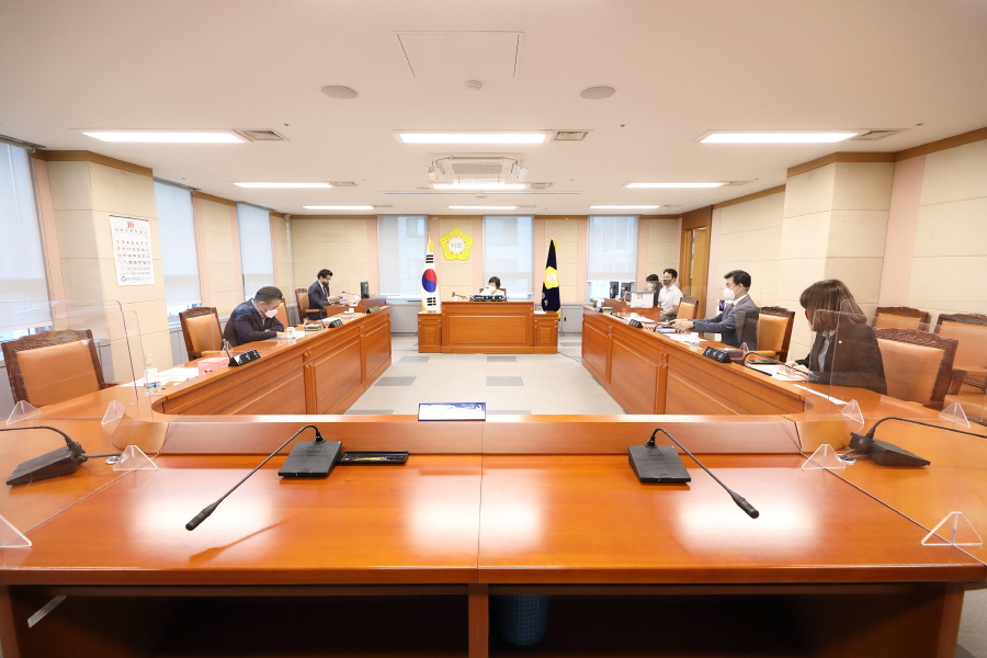 '제312회 구로구의회 정례회 회기중 운영위원회 회의' 게시글의 사진(1) '크기변환_3I3A9554.JPG'