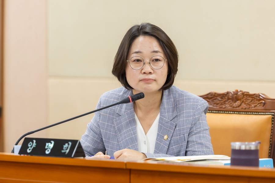 '제349회 구로구의회 정례회 회기중 복지건설위원회 2026년도 제2회 추가경정예산안 예비심사' 게시글의 사진(6) '[크기변환]양명희 (16).JPG'