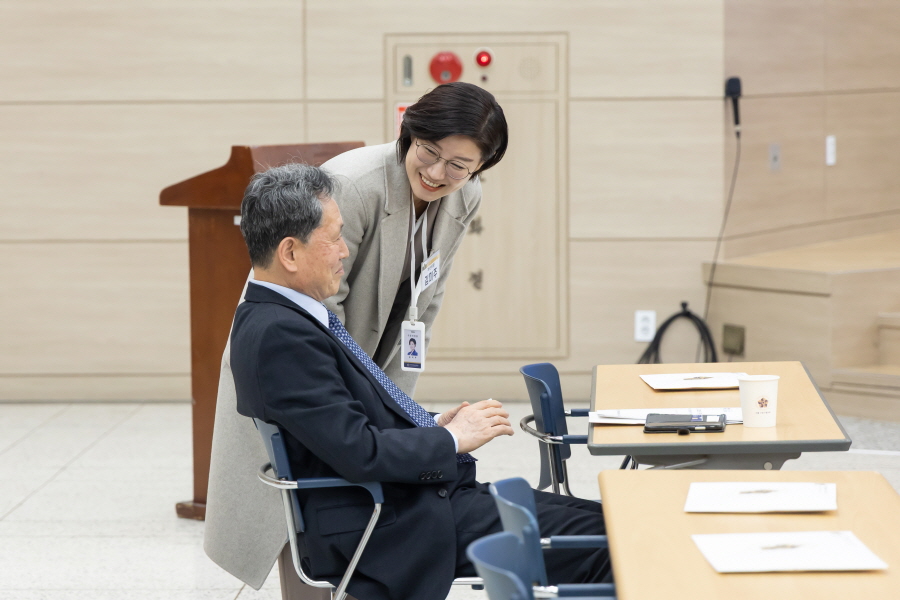 '2026년 1분기 민주평화통일자문회의 구로구협의회 정기회의' 게시글의 사진(13) '[크기변환]김미주 (3).JPG'