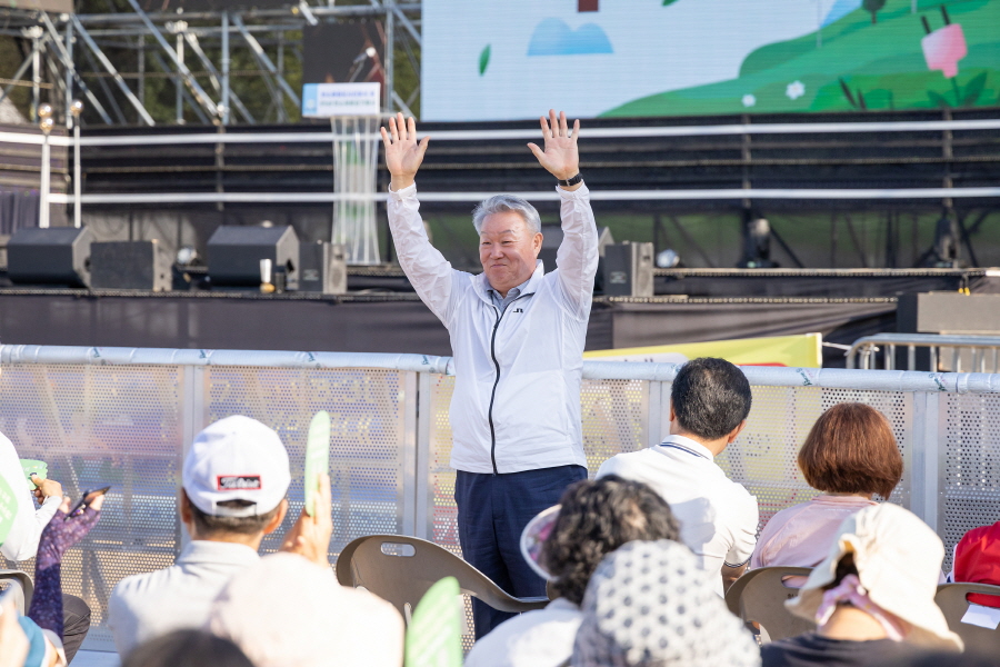 '탄소중립도시 선포식 및 탄소제로걷기행사' 게시글의 사진(8) '[크기변환]김철수_민 (2).jpg'