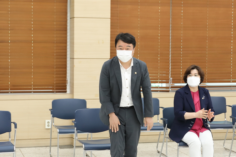 '2022년 통장 자녀 장학증서 수여식' 게시글의 사진(5) '크기변환_김용권.JPG'