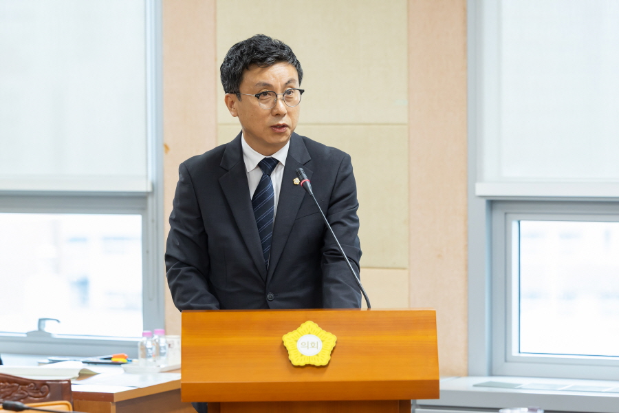 '제349회 구로구의회 정례회 회기중 복지건설위원회 안건심사' 게시글의 사진(9) '[크기변환]신승현 (3)_(2).JPG'