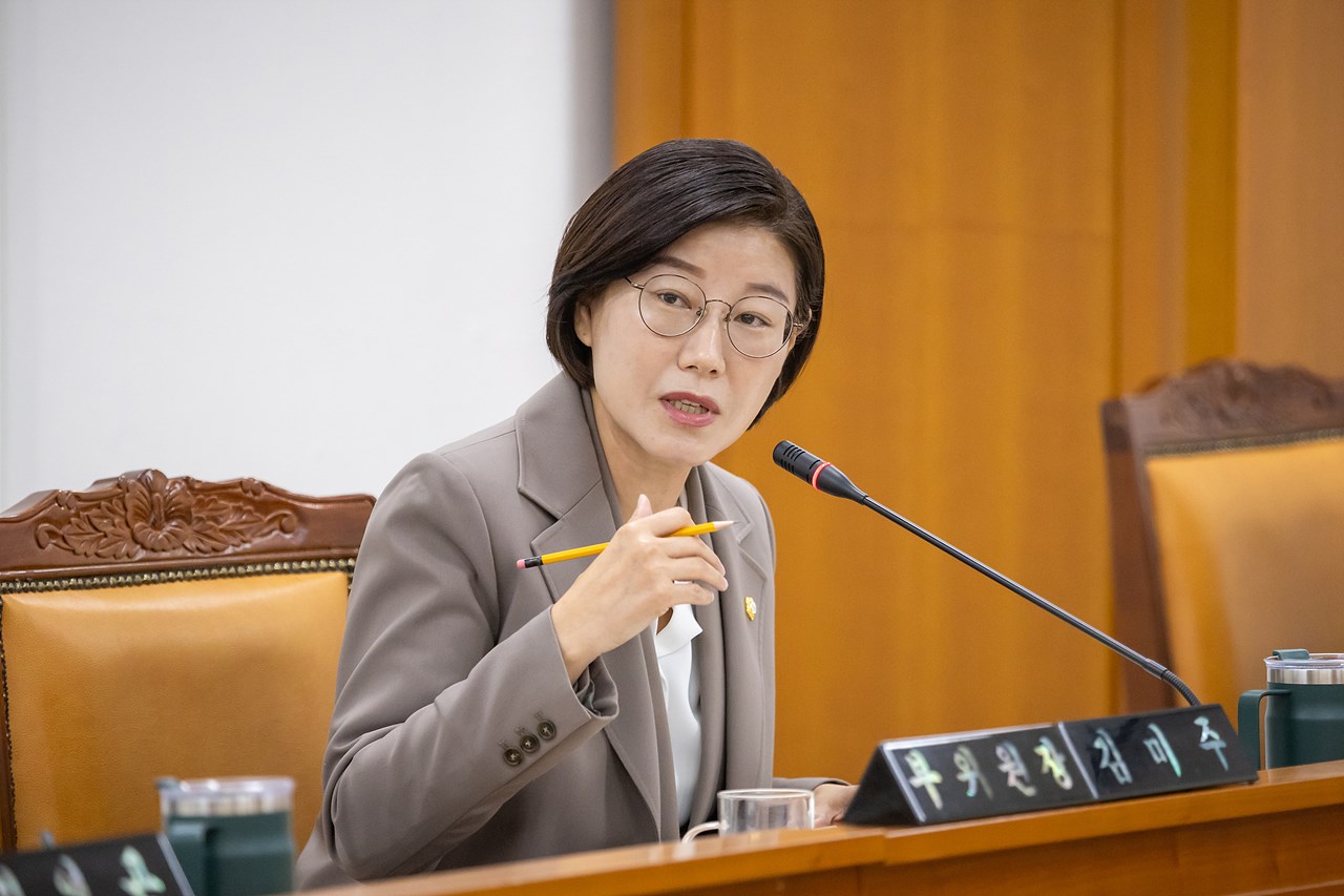 '제339회 구로구의회 임시회 회기중 행정기획위원회 안건심사' 게시글의 사진(4) '05.jpg'