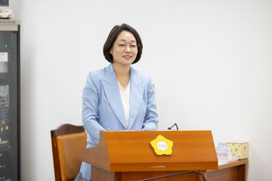 '제338회 구로구의회 임시회 회기중 행정기획위원회 안건심사 및 제2회 추가경정예산안 예비심사' 게시글의 사진(10) '[크기변환]양명희 (34).JPG'