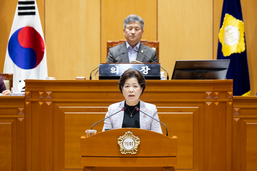'제321회 구로구의회 임시회 제2차 본회의' 게시글의 사진(4) '크기변환_노경숙 (5).JPG'