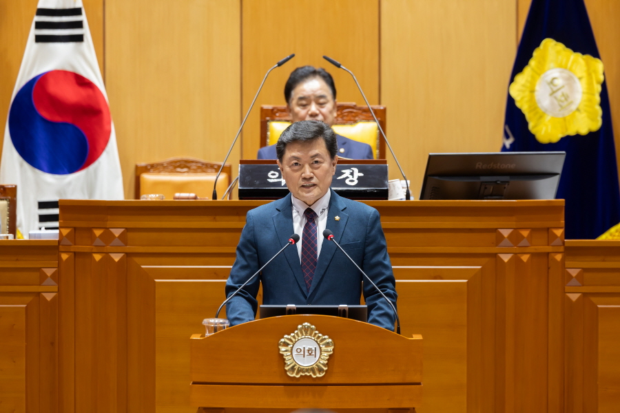 '제335회 구로구의회 임시회 제1차 본회의' 게시글의 사진(6) '[크기변환]김철수_국 (3).JPG'