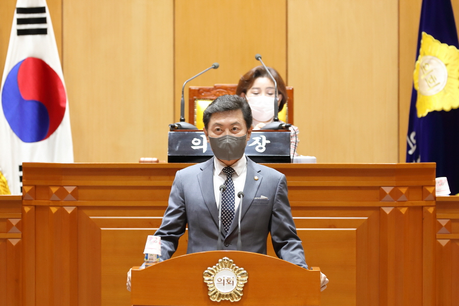 '제311회 구로구의회 임시회 제2차 본회의' 게시글의 사진(12) '크기변환_김철수_국 (1).JPG'