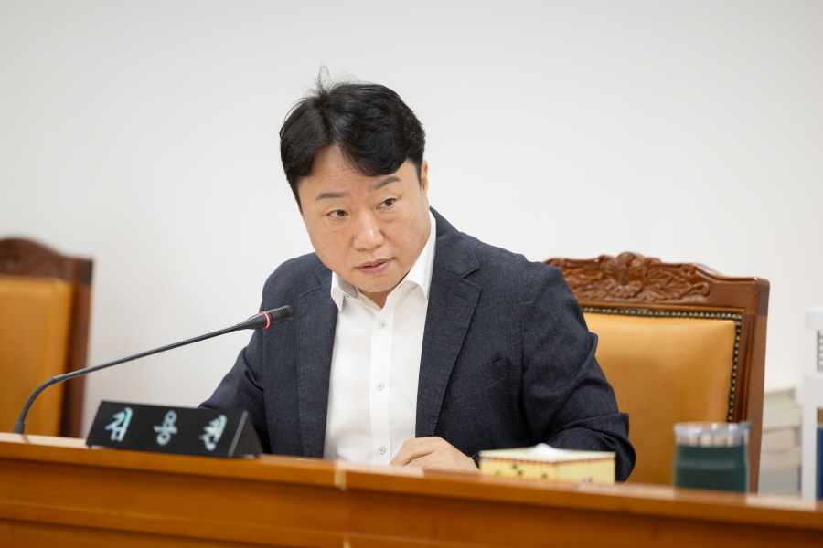 '제338회 구로구의회 임시회 회기중 행정기획위원회 안건심사 및 제2회 추가경정예산안 예비심사' 게시글의 사진(7) '[크기변환]김용권 (5).JPG'