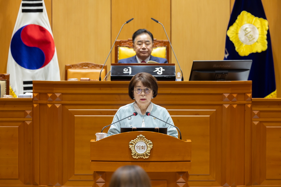'제336회 구로구의회 정례회 제2차 본회의' 게시글의 사진(4) '[크기변환]방은경 (3).JPG'