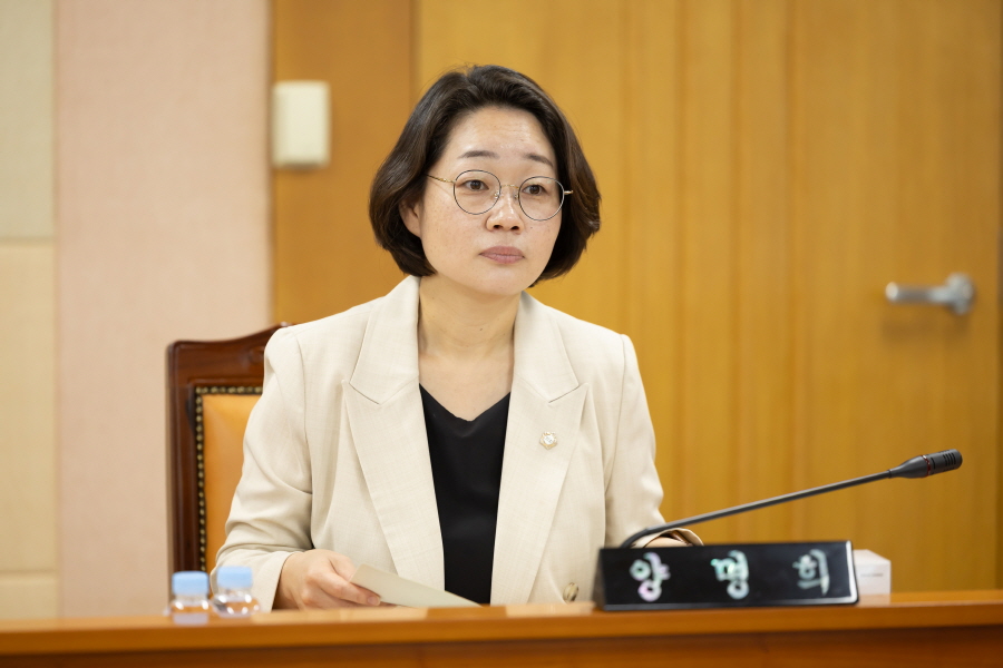 '제337회 구로구의회 임시회 폐회중 운영위원회 회의' 게시글의 사진(7) '[크기변환]양명희 (1).JPG'