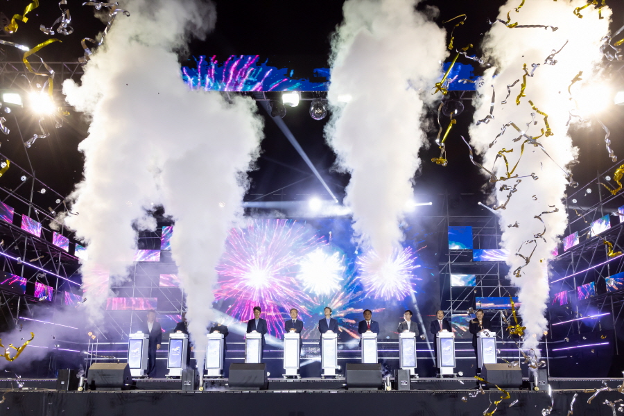 'G페스티벌 개막식 및 구로구민상 시상식' 게시글의 사진(3) '[크기변환]정대근,이인영,윤건영,호준석 (1).JPG'