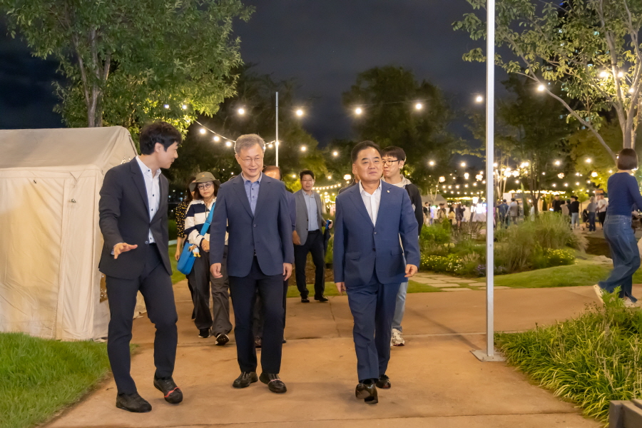 '2025년 어울림정원 빛축제 점등식' 게시글의 사진(4) '[크기변환]정대근 (27).JPG'