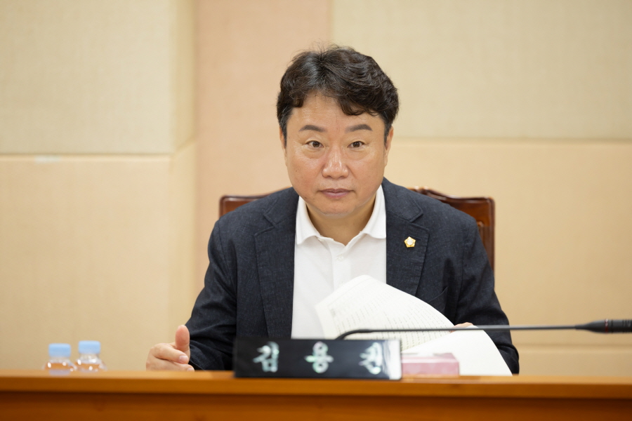 '제337회 구로구의회 임시회 폐회중 운영위원회 회의' 게시글의 사진(6) '[크기변환]김용권 (2).JPG'