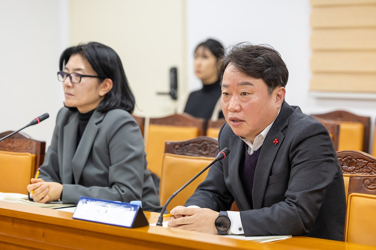 '제340회 구로구의회 정례회 회기중 행정기획위원회 안건심사' 게시글의 사진(8) '08.jpg'
