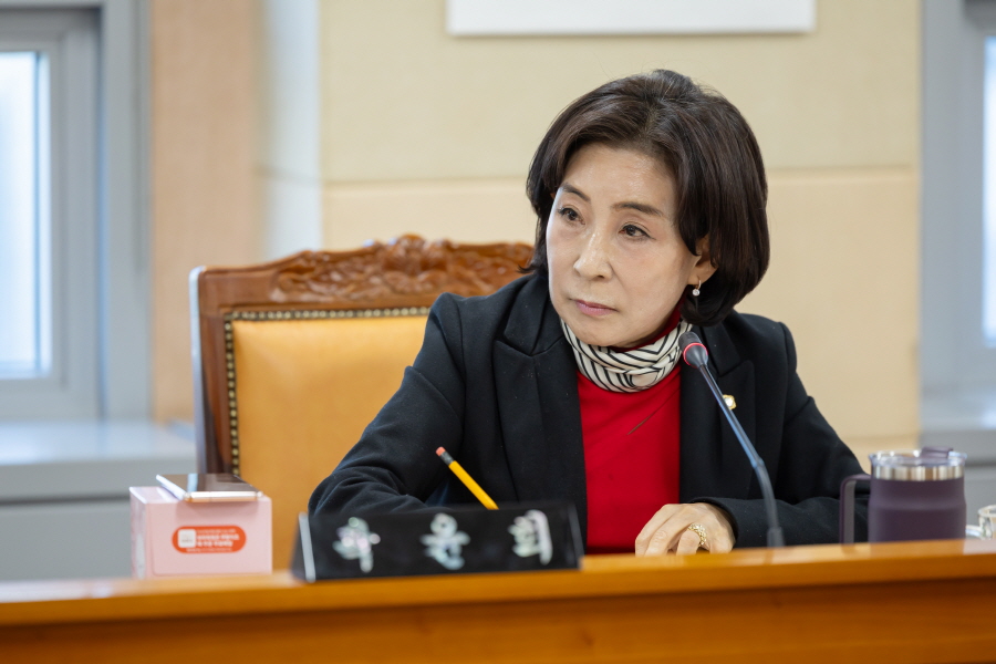 '제339회 구로구의회 임시회 회기중 복지건설위원회 안건심사' 게시글의 사진(5) '[크기변환]곽윤희 (3).JPG'