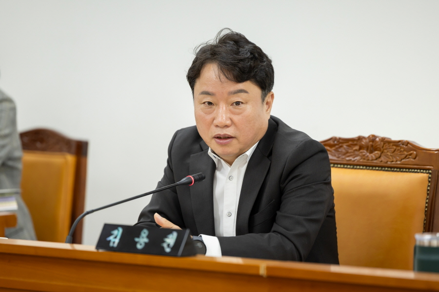 '제339회 구로구의회 임시회 행정기획위원회 소관 2026년 주요업무계회 보고' 게시글의 사진(7) '[크기변환]김용권 (2).JPG'