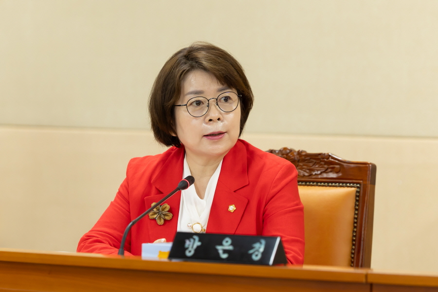 '제335회 구로구의회 임시회 폐회중 운영위원회 회의' 게시글의 사진(7) '[크기변환]방은경 (4).JPG'