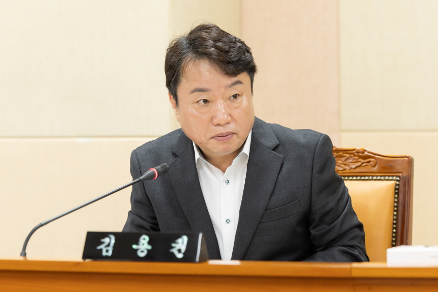 '제331회 구로구의회 임시회 폐회중 운영위원회 회의' 게시글의 사진(6) '크기변환_김용권 (4).JPG'