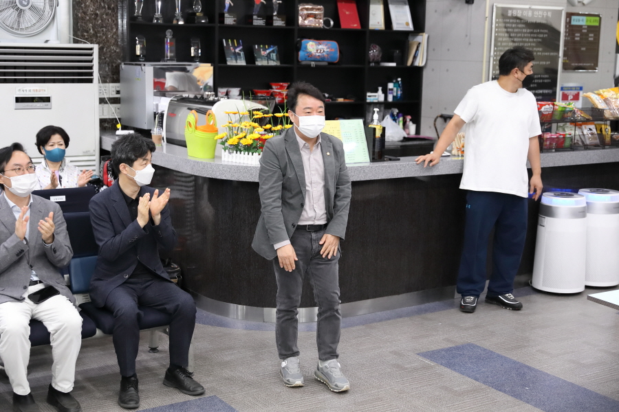 '제22회 구로구협회장기 볼링대회' 게시글의 사진(10) '크기변환_김용권.JPG'