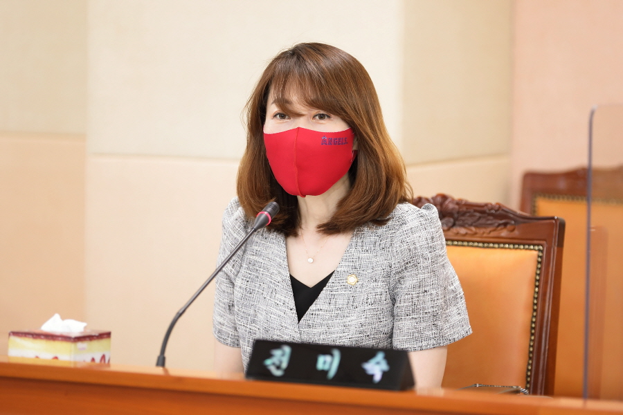 '제310회 구로구의회 임시회 폐회중 운영위원회 회의' 게시글의 사진(8) '크기변환_전미숙 (2).JPG'