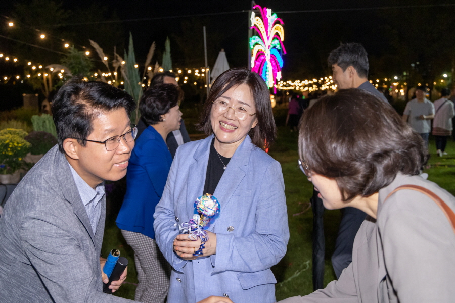 '2025년 어울림정원 빛축제 점등식' 게시글의 사진(6) '[크기변환]최태영 (1).jpg'