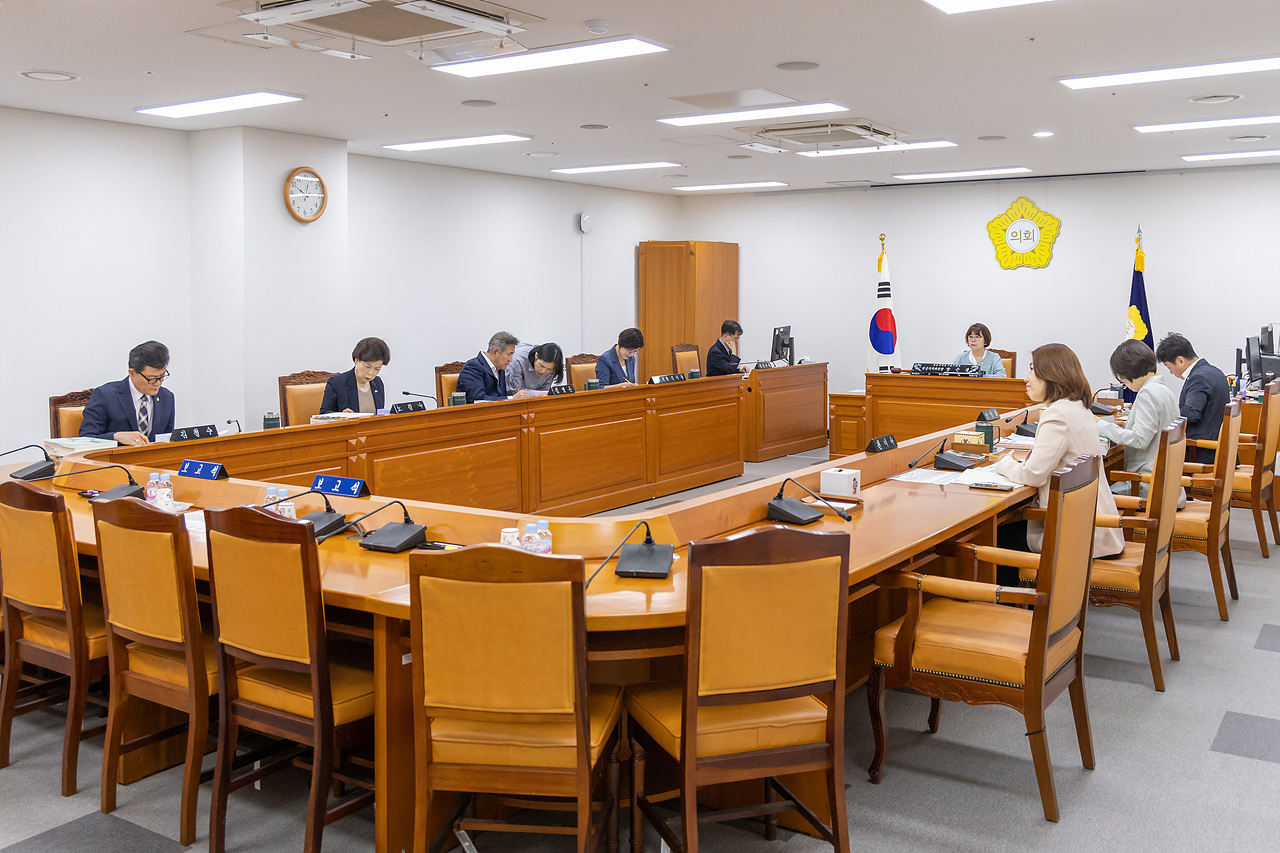 '제336회 구로구의회 정례회 회기중 행정기획위원회 결산승인 및 예비비 지출 예비심사' 게시글의 사진(10) '10.jpg'