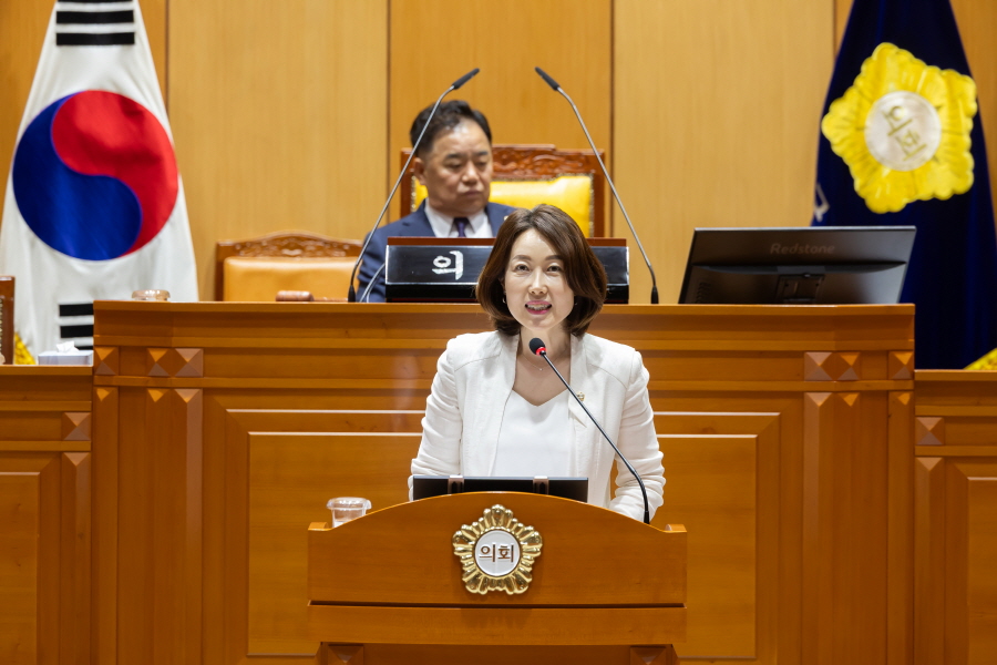 '제336회 구로구의회 정례회 제5차 본회의 구정질문_시책분야' 게시글의 사진(4) '[크기변환]전미숙 (3).JPG'