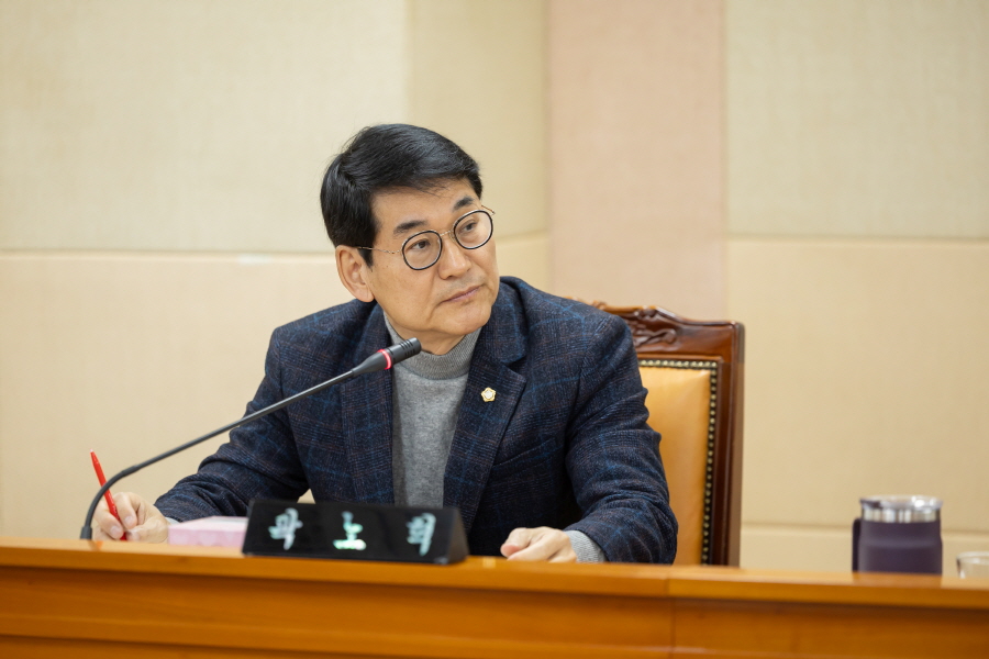 '제339회 구로구의회 임시회 회기중 복지건설위원회 안건심사' 게시글의 사진(8) '[크기변환]곽노혁 (2).JPG'