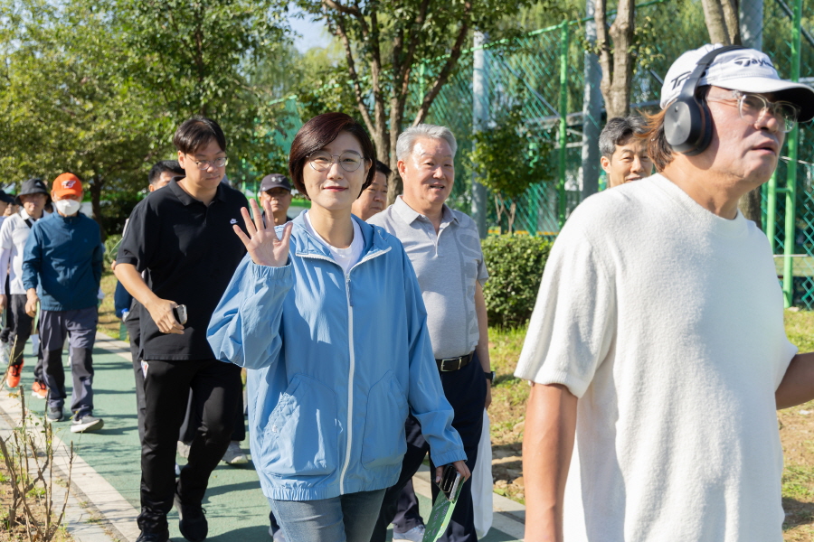 '탄소중립도시 선포식 및 탄소제로걷기행사' 게시글의 사진(21) '[크기변환]김미주 (7).JPG'