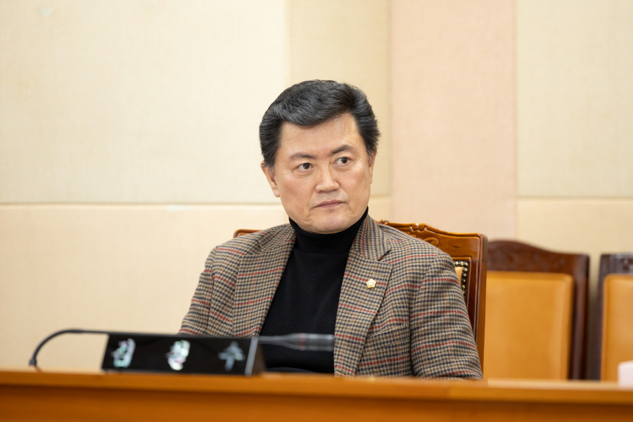 '제323회 구로구의회 임시회 폐회중 운영위원회 회의' 게시글의 사진(6) '크기변환_김철수_국 (3).JPG'