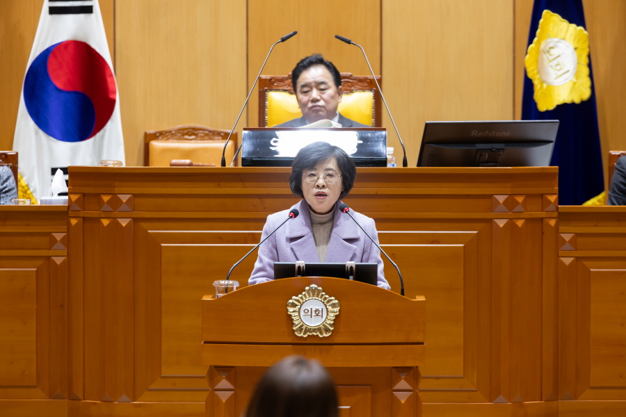 '제332회 구로구의회 정례회 제5차 본회의' 게시글의 사진(11) '크기변환_이명숙 (12).JPG'