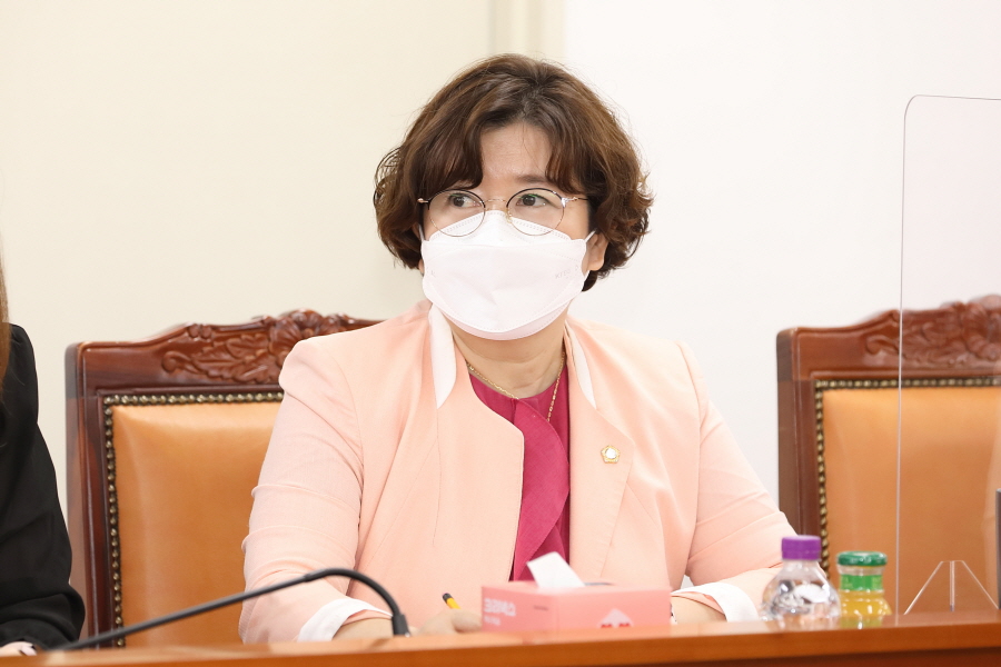 '구로구의회, 예결산 심사 및 행정사무감사 역량강화 교육' 게시글의 사진(13) '크기변환_방은경 (5).JPG'