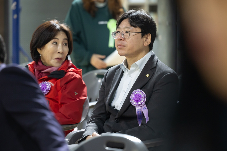 '제26회 구로구협회장기 배드민턴대회' 게시글의 사진(12) '[크기변환]홍용민 (2).JPG'