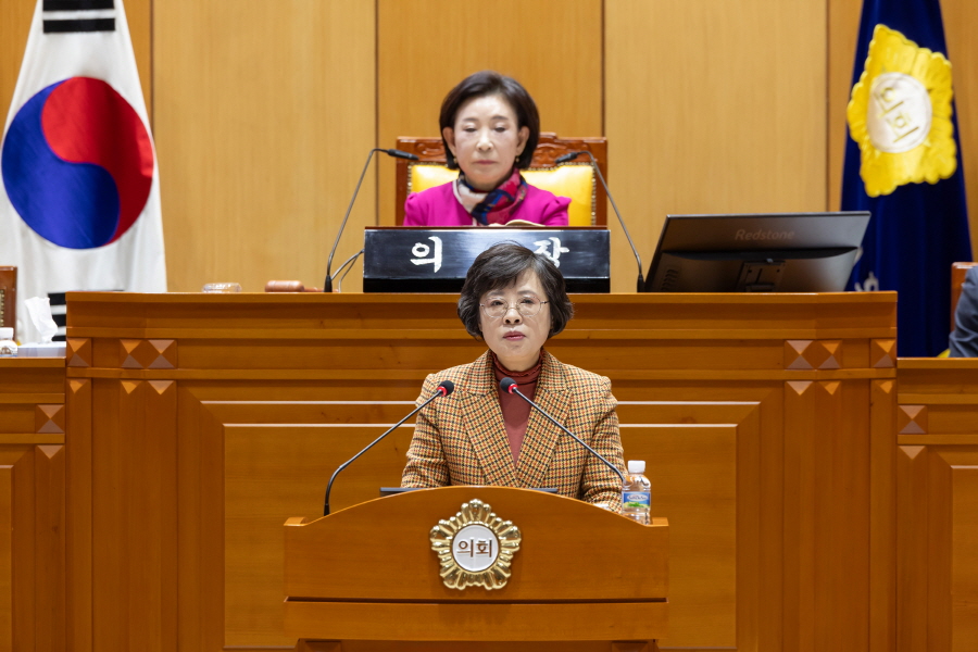 '제322회 구로구의회 정례회 제1차 본회의' 게시글의 사진(4) '크기변환_이명숙 (2).JPG'