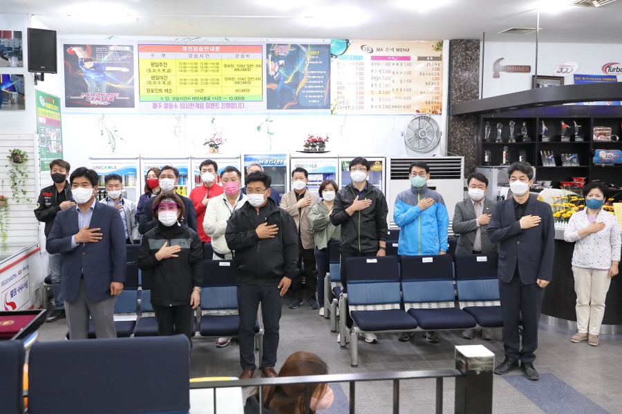 '제22회 구로구협회장기 볼링대회' 게시글의 사진(2) '크기변환_곽윤희,곽노혁,노경숙,홍용민,변정열,김용권,방은경,김철수_국,전미숙.JPG'