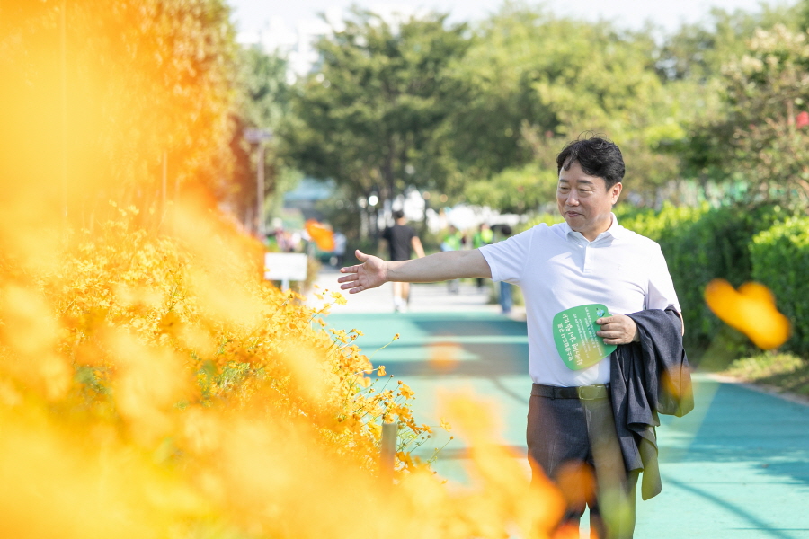 '탄소중립도시 선포식 및 탄소제로걷기행사' 게시글의 사진(14) '[크기변환]김용권 (5).jpg'