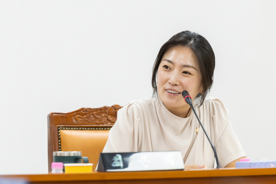 '제349회 구로구의회 정례회 회기중 행정기획위원회 2026년도 제2회 추가경정예산안 예비심사' 게시글의 사진(6) '[크기변환]최은혜 (14).JPG'
