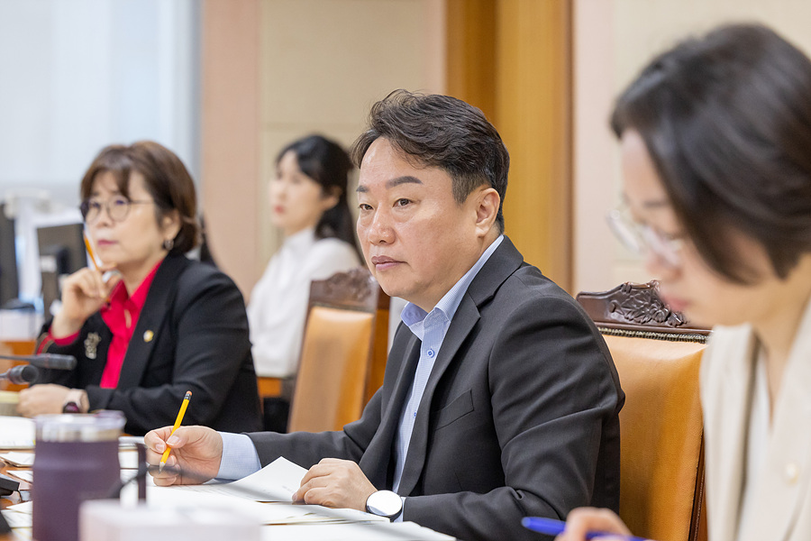 '제334회 구로구의회 임시회 폐회중 운영위원회 회의' 게시글의 사진(8) '08.jpg'