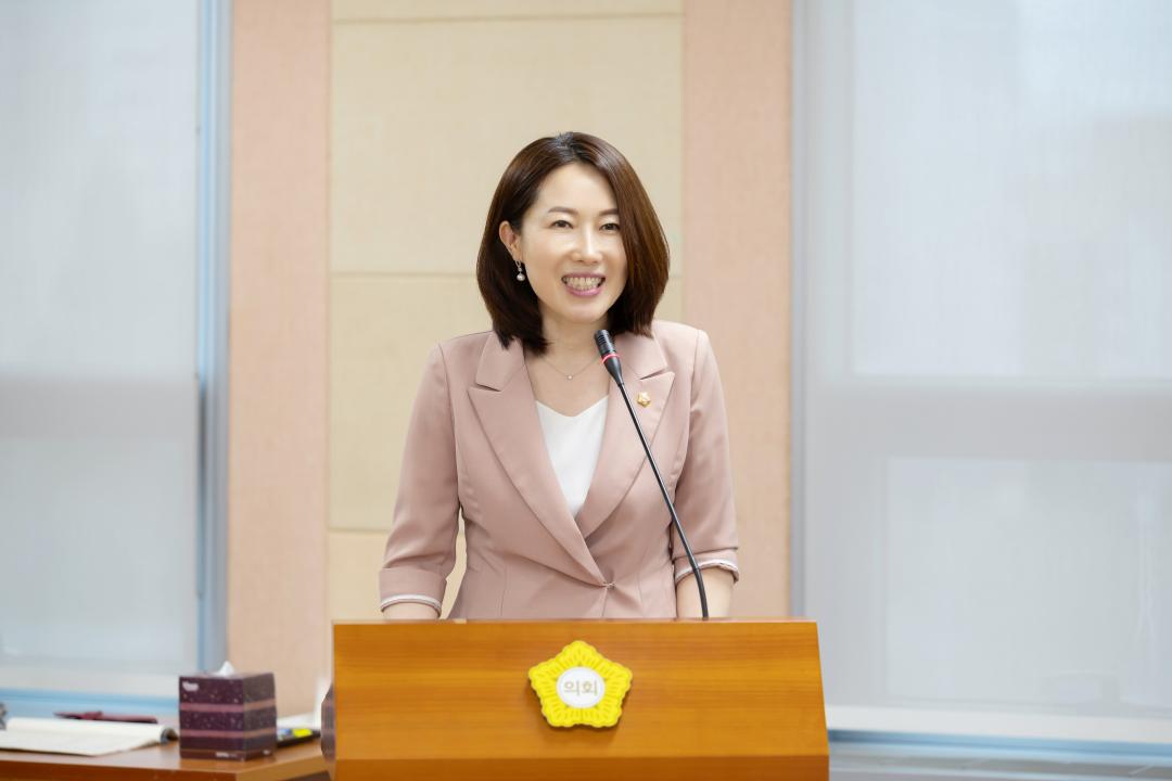 '구로구의회 전미숙 의원, 서울특별시 구로구 장애인 전동보장구 보험 가입 및 지원 조례안 대표발의' 게시글의 사진(1) '구로구의회 전미숙 의원, 서울특별시 구로구 장애인 전동보장구 보험 가입 및 지원 조례안 대표발의.jpg'